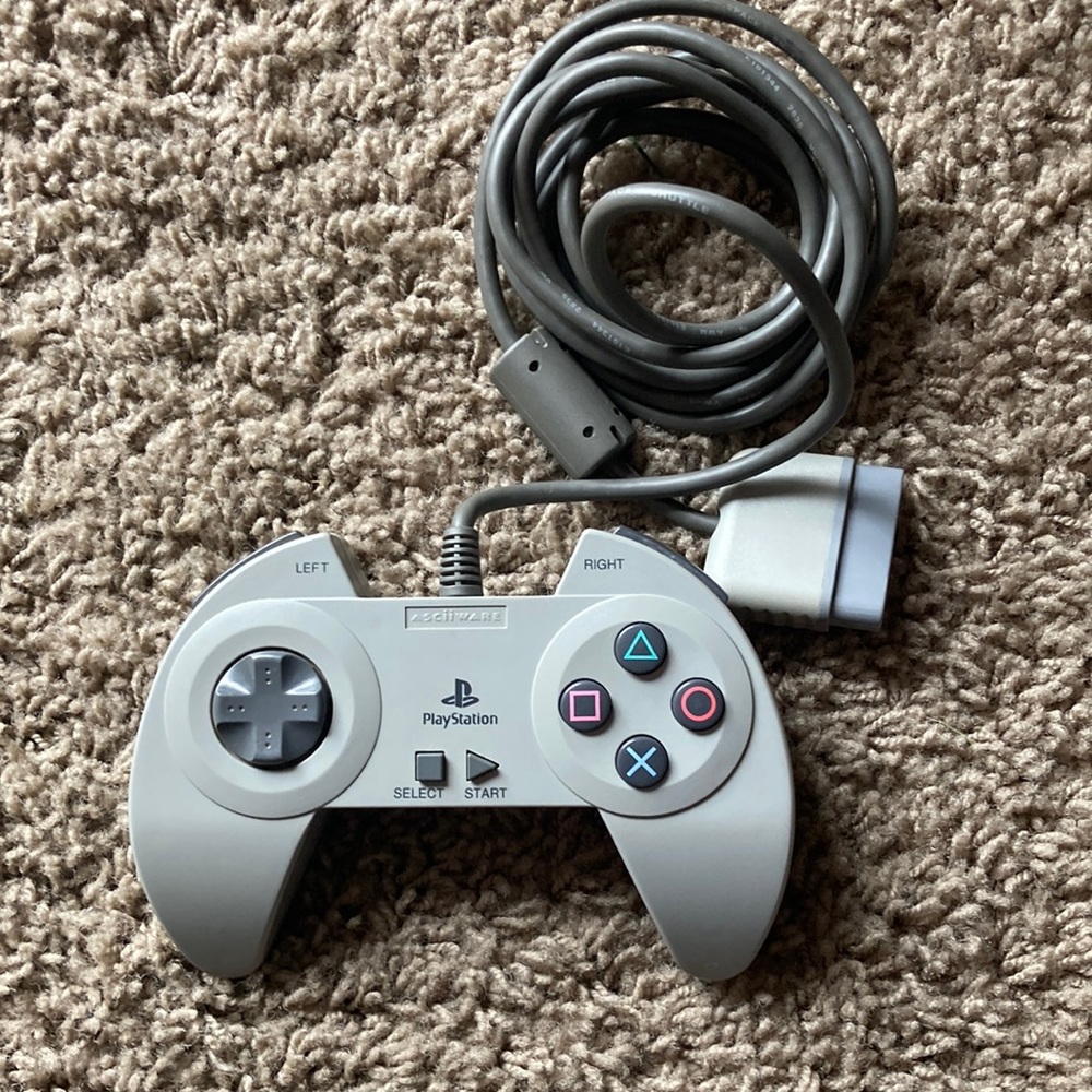 Playstation ps1 ascii asciiware ps 8100 Futuristic game controller